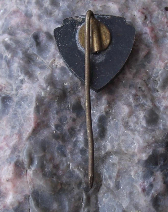Vintage Tallinn Estonia Castle Tower and Flag Tourist Souvenir Pin Badge