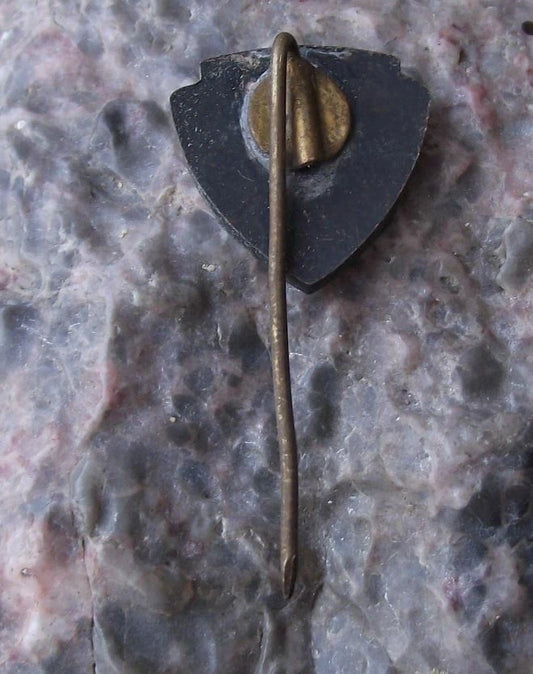 Vintage Tallinn Estonia Castle Tower and Flag Tourist Souvenir Pin Badge