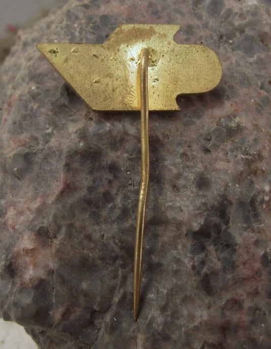 1980 Tatra Car Company 130th Anniversary Horse Drawn Carriage Coach Pin Badge - Badgecrazy