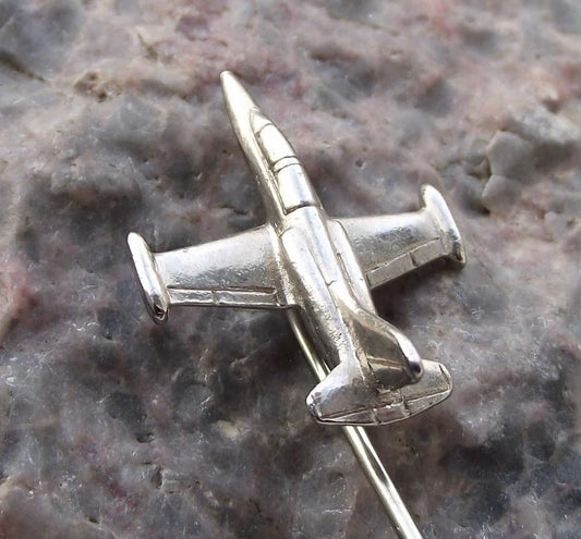 Vintage Aero Albatros L-39 L 39 Czech Jet Trainer Combat Aircraft Pin Badge - Badgecrazy