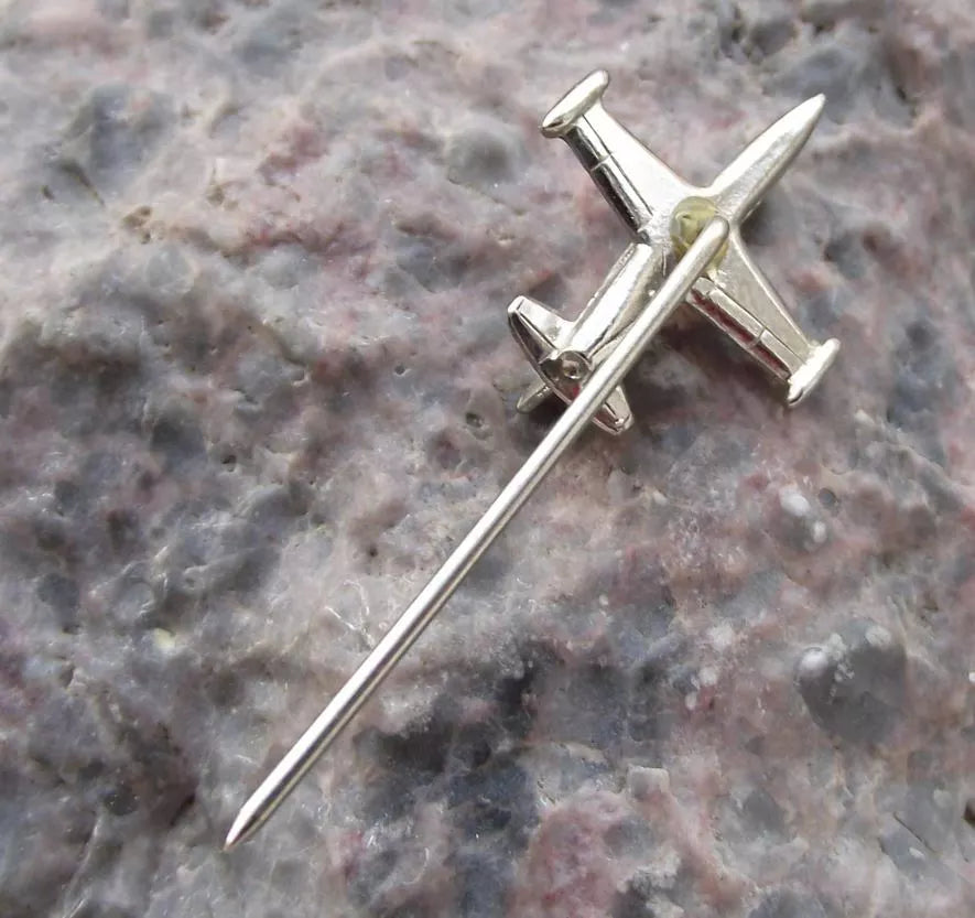 Vintage Aero Albatros L-39 L 39 Czech Jet Trainer Combat Aircraft Pin Badge - Badgecrazy