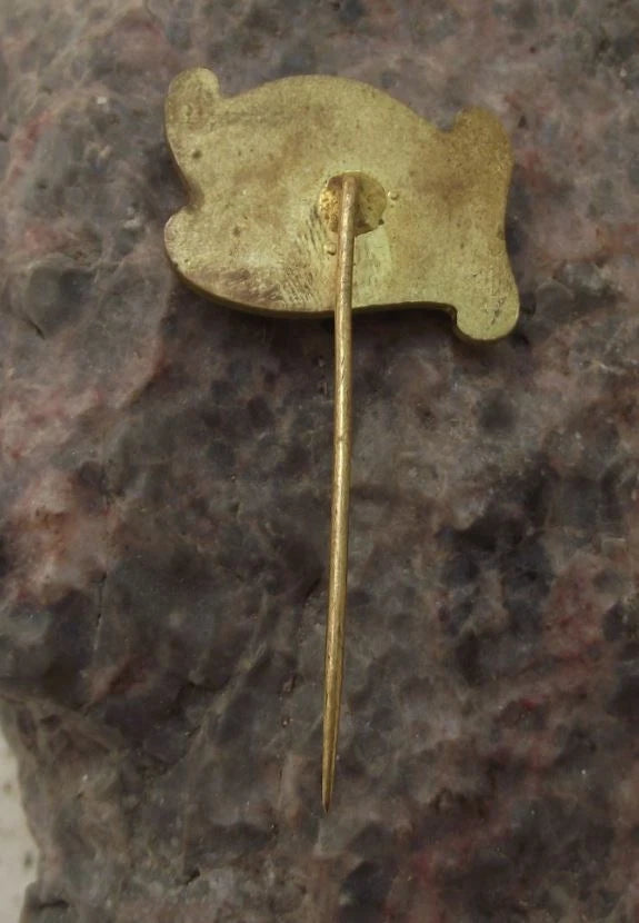 1975 Tatra Company 125th Anniversary Horse Drawn Carriage Coach Pin Badge - Badgecrazy