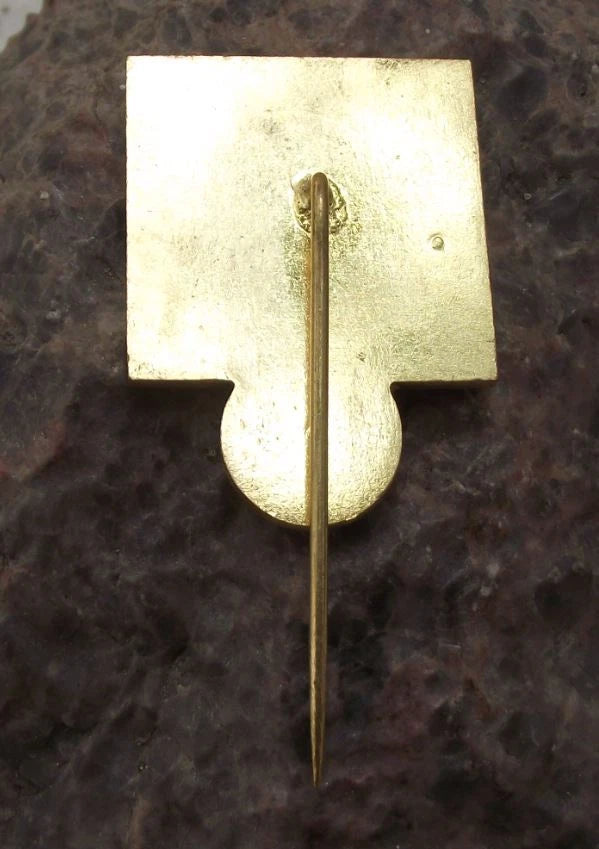 1977 Tatra 80th Anniversary Motors First Car the Prasident Automobile Pin Badge - Badgecrazy