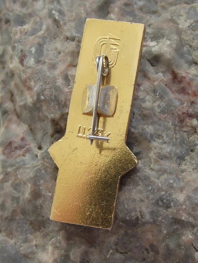 1980 Moscow Russia Summer Olympic Games Volleyball Pin Badge