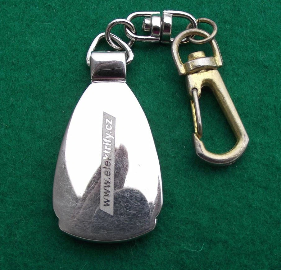 Vintage Rozmberk Castle Czechoslovakia Visitor Souvenir Key Chain Keyring