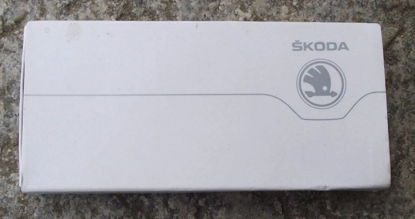 Rare Boxed Skoda Cycling Racing Bicycle Bike Rider Helmet Keyring Key Chain