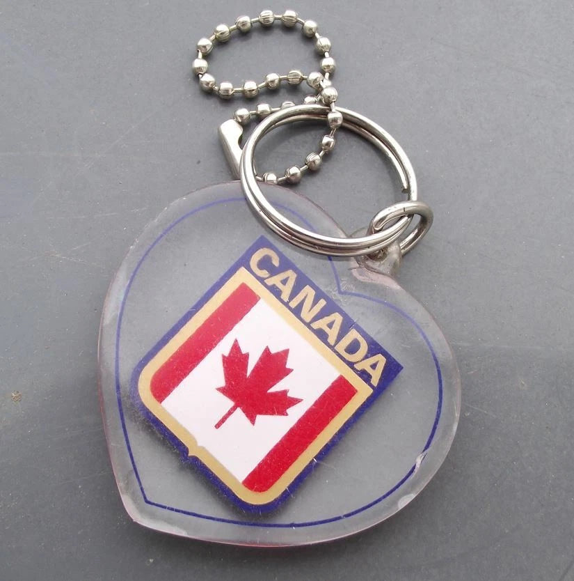 Vintage Heart Shaped Canada Flag Canadian Emblem Plastic Key Ring Key Chain