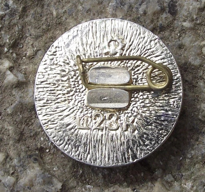 1980 Moscow Russia Olympic Games Rowing Sculls Official Rower in Boat Pin Badge