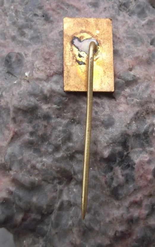 1975 Lovena Czech Double Barrelled Shotgun Gun Weapons Rifle Maker Pin Badge