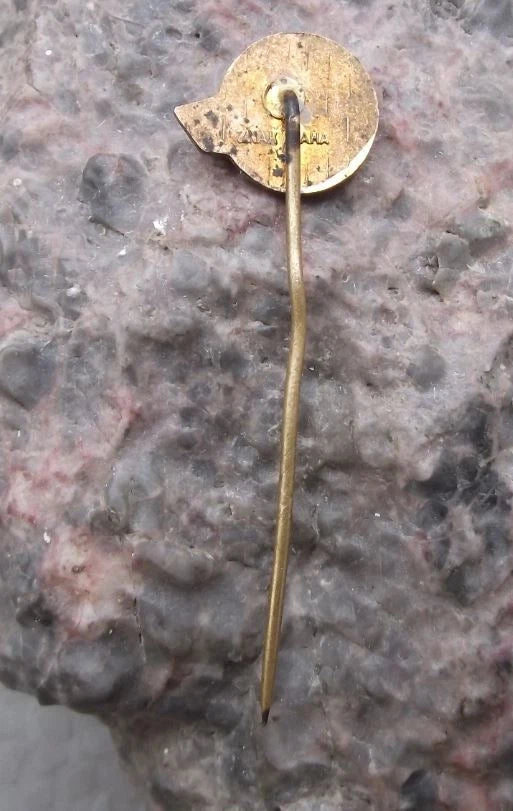 1970 Lovena Czech Shotgun Gun Target Logo Weapons Czech Rifle Maker Pin Badge