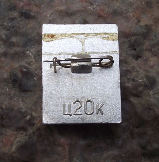 1980 Moscow Olympic Games Official Logo Red Tower Motif Pin Badge