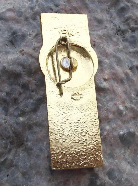 1982 Soviet Union National Emblem 60th Anniversary Pin Badge - Badgecrazy