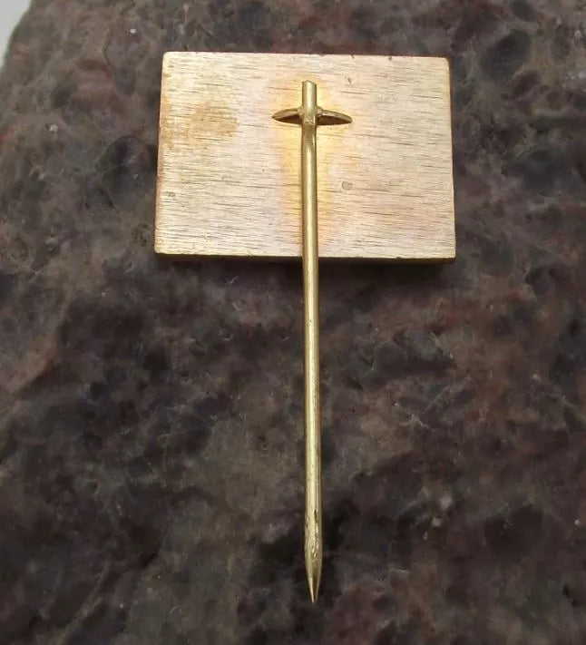 Vintage Jockey & Racing Horse Galloping Running Race Pin Badge - Badgecrazy