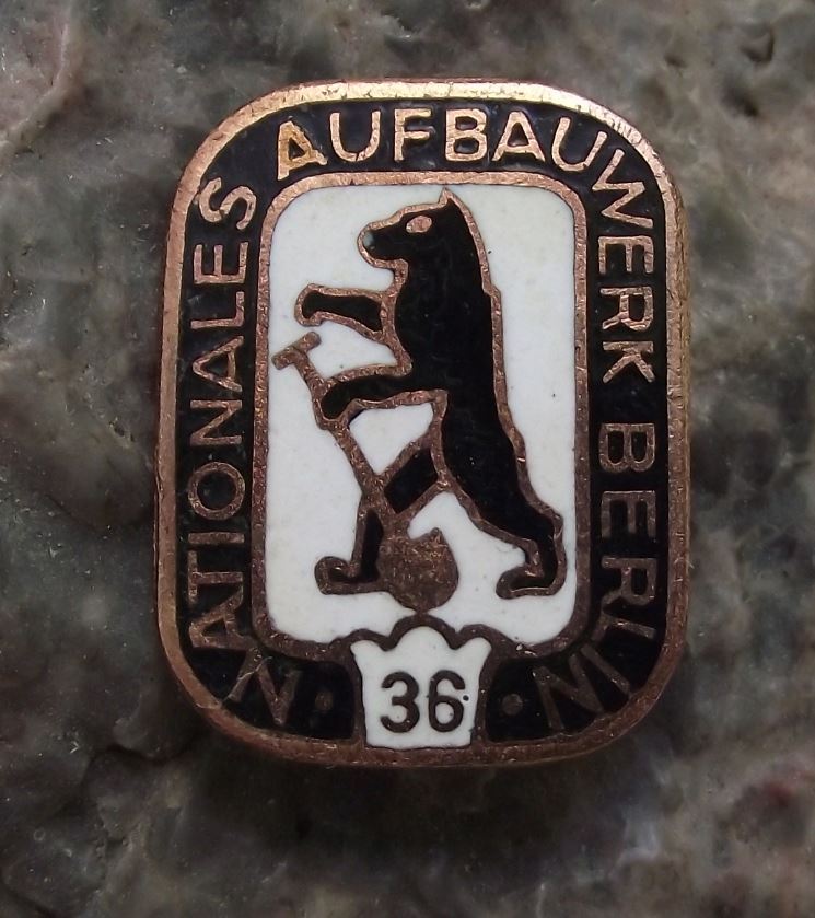 Nationales Aufbauwerk Berlin NAW East Germany Bear with Shovel GDR DDR Pin Badge - Badgecrazy
