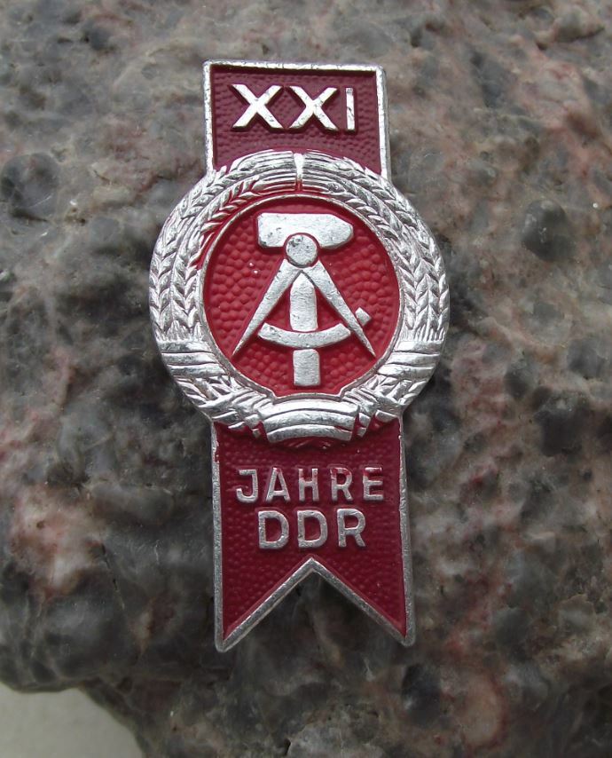 1970 East Germany DDR GDR 21st Anniversary German GDR Commemorative Pin Badge - Badgecrazy