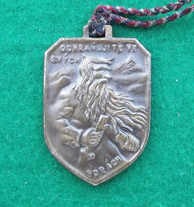 Vintage Spindleruv Mlyn Krkonose Mountains Czech Tourist Pendant Talisman - Badgecrazy