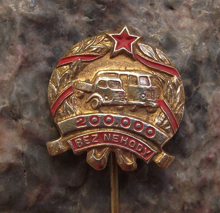 Antique Czechoslovakia Safe Driver Award Bus Truck Accident 200000 km Pin Badge - Badgecrazy