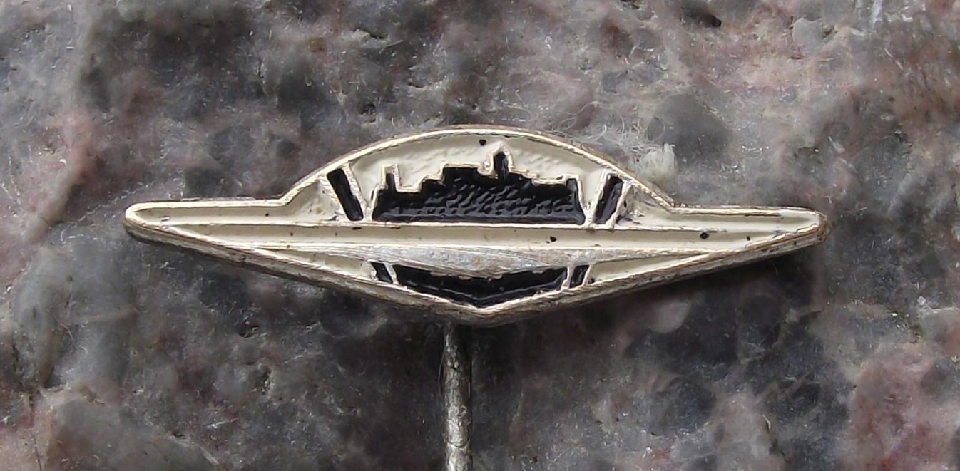 Antique Wartburg Car DDR GDR East Germany VEB Auto Manufacturer Logo Pin Badge - Badgecrazy