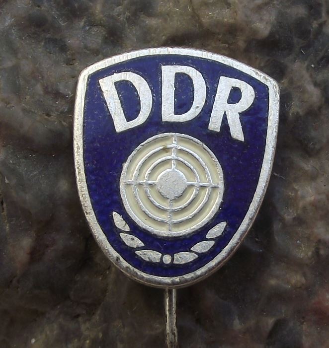 East German Target Marksman Military Reserve GDR Shooting Silver Award Pin Badge - Badgecrazy