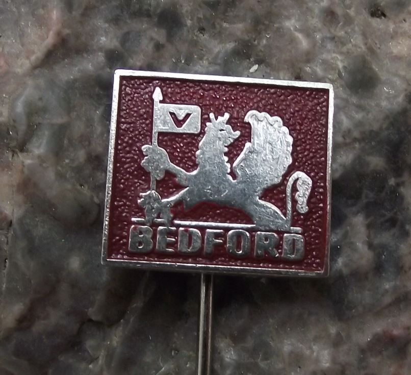 Antique Vauxhall Bedford Trucks Motors UK Car Griffin Flag Logo Pin Badge - Badgecrazy