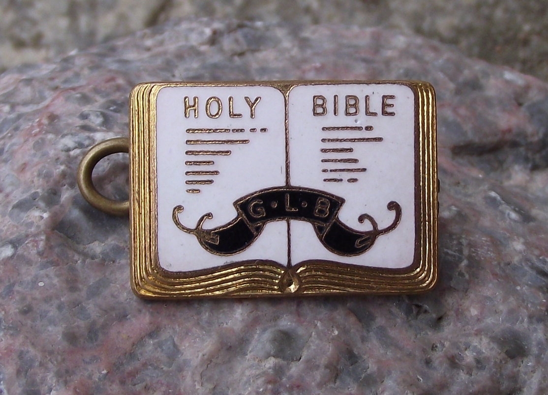 Vintage GLB German Luther Bible Holy Religious Scripture Jacket Pin Badge - Badgecrazy