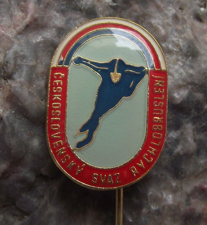 Czechoslovakia Czech Union Association of Speed Skaters Ice Skating Pin Badge - Badgecrazy