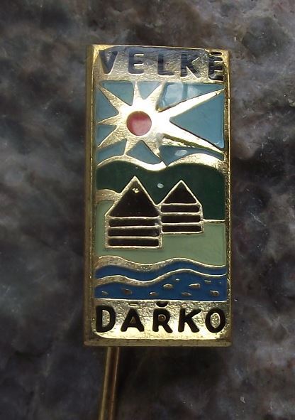 Velke Darko Vysocina Region Carp Fish Pond Tourist Souvenier Visitors Pin Badge - Badgecrazy
