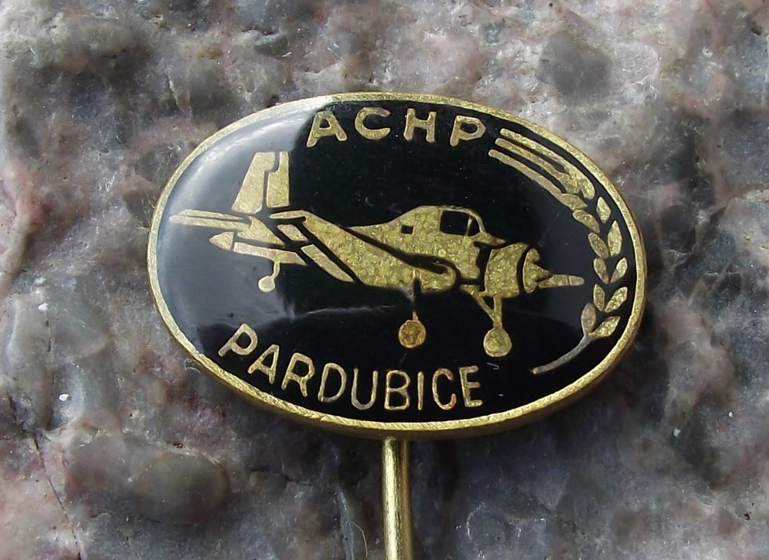 Vintage ACHP Z-37 Z 37 Bee Agricultural Airstrip Pardubice Aircraft Pin Badge - Badgecrazy
