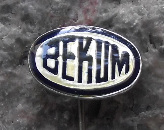 BEKUM Moulding Machines Berliner Kunststoff Maschinen Berlin Germany Pin Badge - Badgecrazy