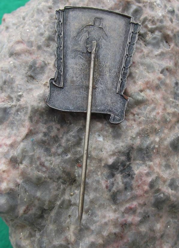 1953 IV 4th Festival Mondial Bucharest WFDY Romania Sports Runner Pin Badge
