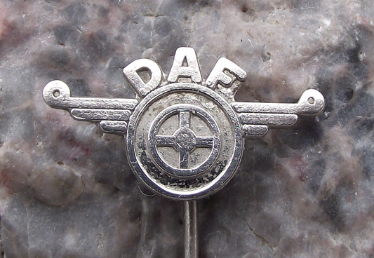 1950's DAF Autos Winged Wheel Logo Dutch Truck & Car Maker Holland Pin Badge
