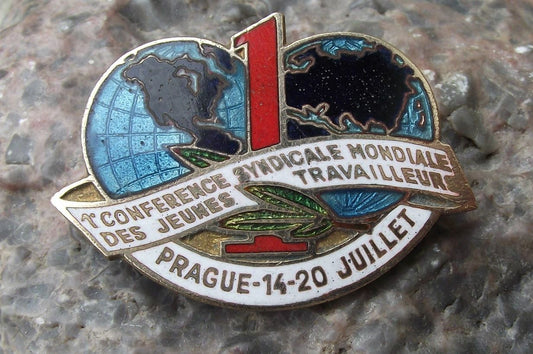 1947 Federation Syndicale Mondiale FSM Student Youth Union Movement Pin Badge