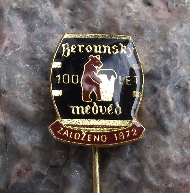 1972 Berounsky Medved Bear Czech Lager Beer Centenary Anniversary Pin Badge - Badgecrazy