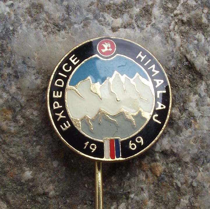1969 Czechoslovakia Himalaya Mountain Climbing Expedition Peaks Pin Badge - Badgecrazy