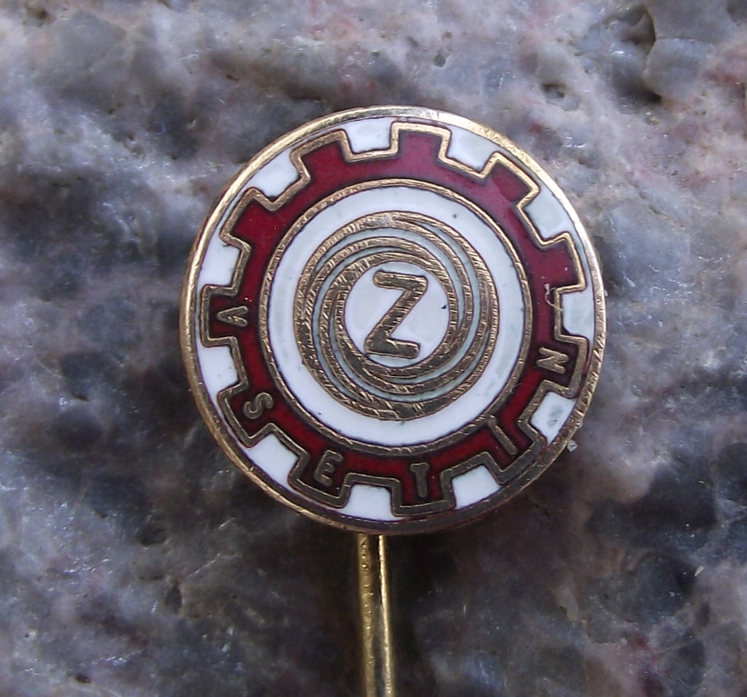 Vintage Ceska Zbrojovka Czech Guns CZ Weapons Factory Z logo Cog Pin Badge - Badgecrazy