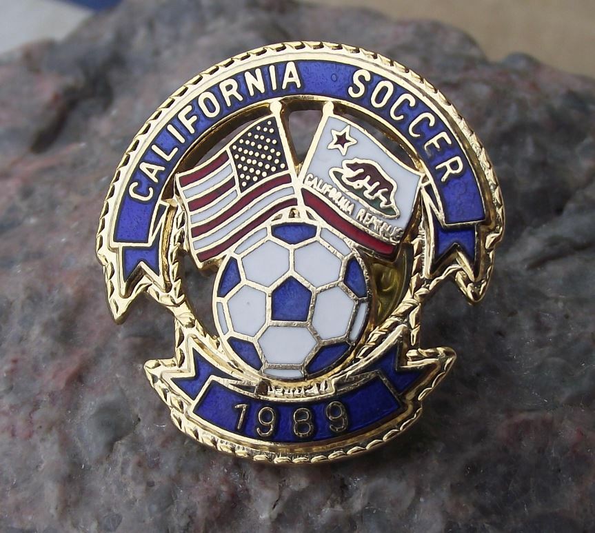 1989 California Soccer USA American Football US National Team Division Pin Badge - Badgecrazy