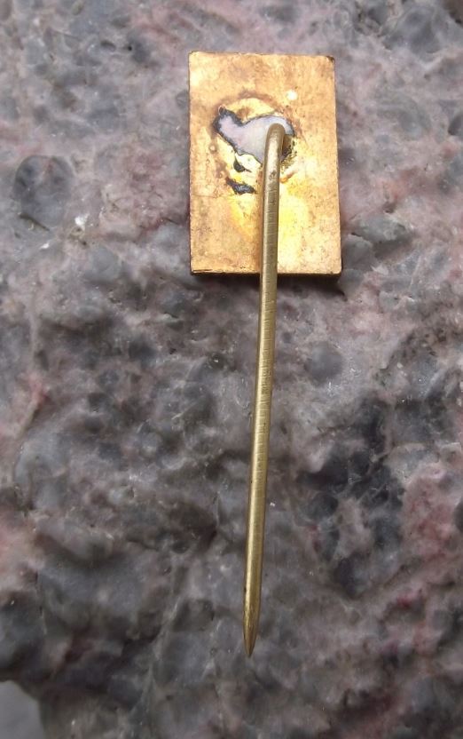 1975 Lovena Czech Double Barrelled Shotgun Gun Weapons Rifle Maker Pin Badge - Badgecrazy