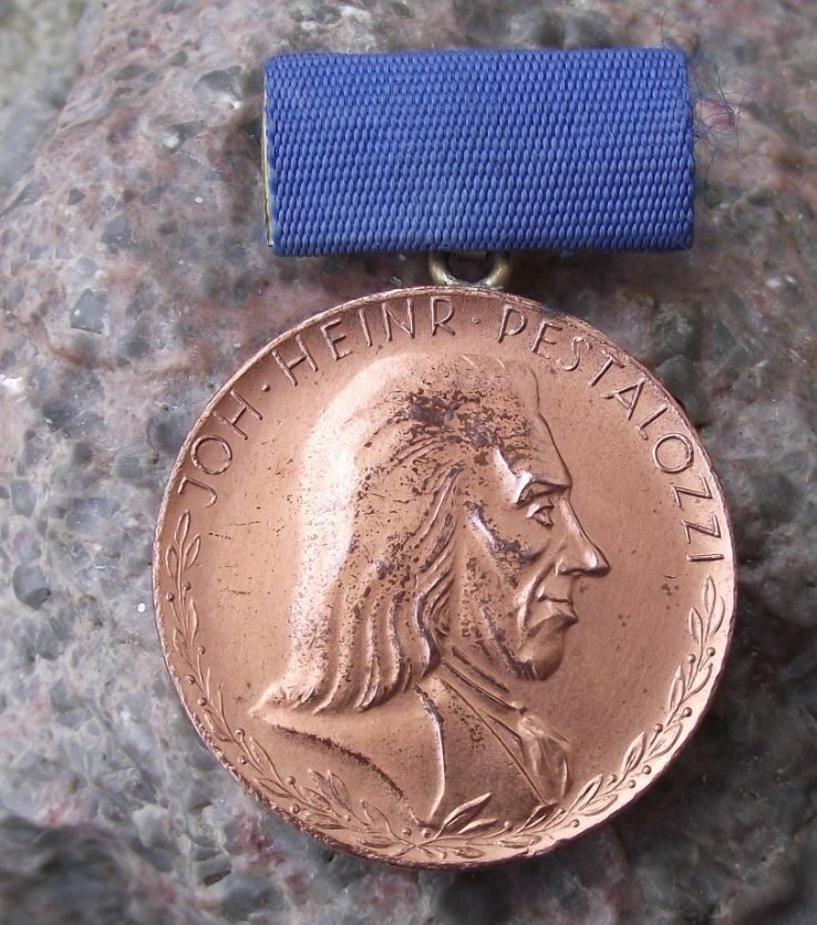 Vintage Johann Heinrich Pestalozzi DDR East Germany German Medal Style Pin Badge - Badgecrazy