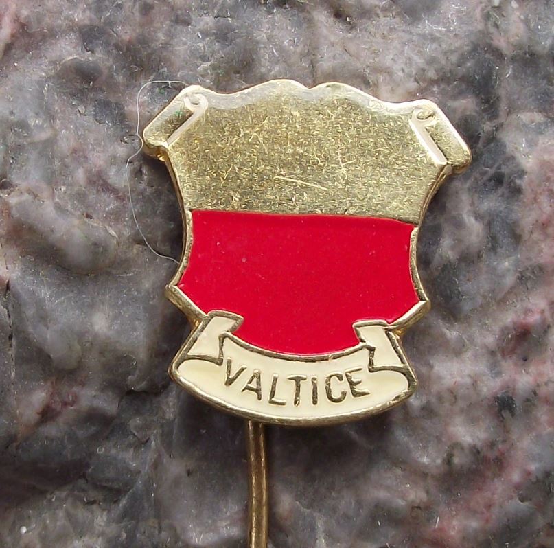 Antique Valtice Palace Czech Heraldic Creat Coat Arms Tourist Shield Pin Badge - Badgecrazy