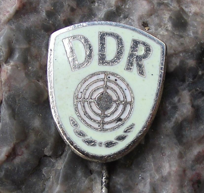 East German Target Marksman Military Reserve GDR Shooting Gold Award Pin Badge - Badgecrazy