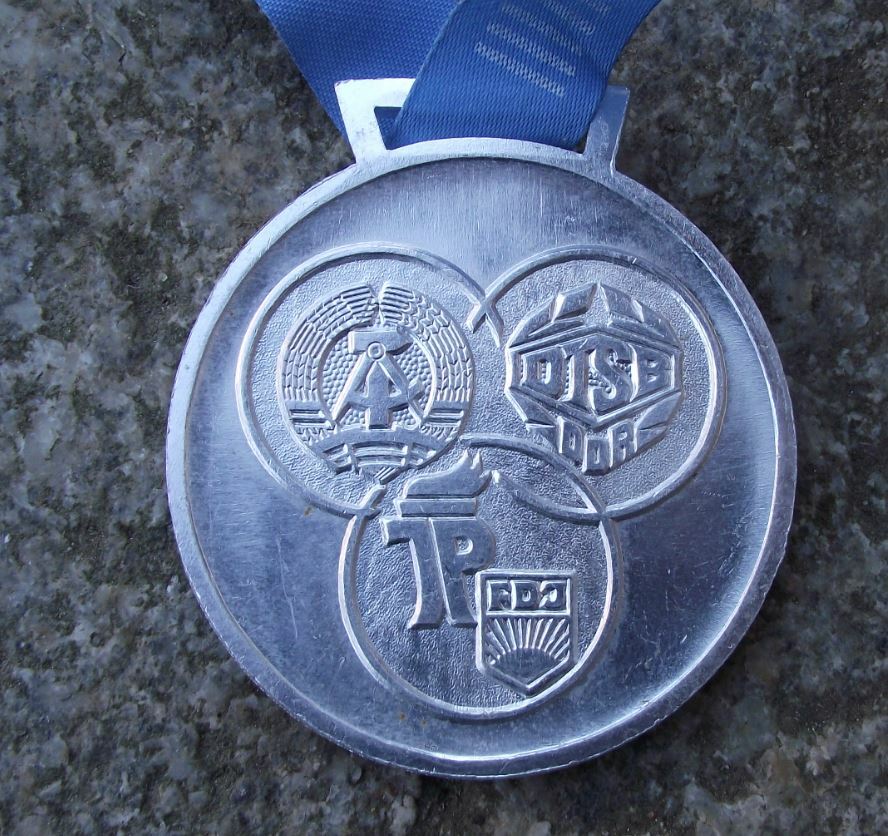 1987 FDJ DTSB Youth Pioneer East Germany Festival Event Silver Medal Pin Badge - Badgecrazy