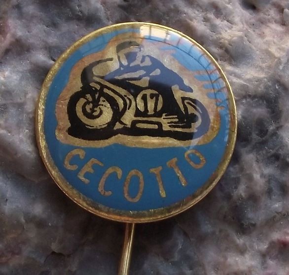 Alberto Johnny Cecotto MotoGP Yamaha Motorbike Grand Prix Road Racer Pin Badge - Badgecrazy