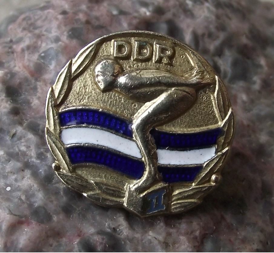 Vintage East Germany DDR GDR Swimming Award Second 2 Class Laurels Pin Badge - Badgecrazy