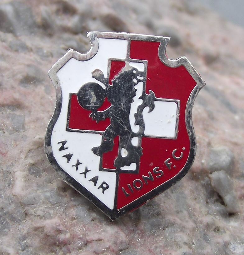 Antique Naxxar Lions FC Malta Maltese Soccer Football Club Pin Badge - Badgecrazy