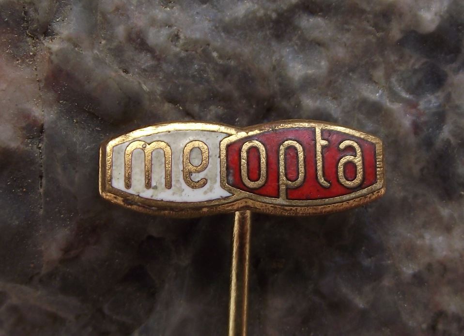 Vintage Meopta Czech Stereo Camera Company Optics Lenses Logo Pin Badge Red - Badgecrazy
