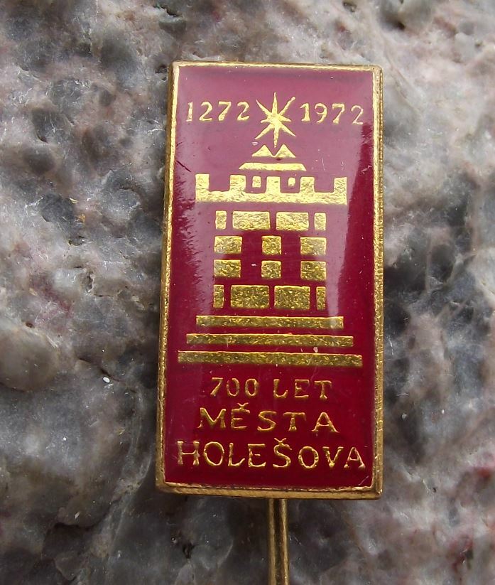 1972 Holesov Czechoslovakia Heraldic Crest Castle Coat of Arms Pin Badge - Badgecrazy