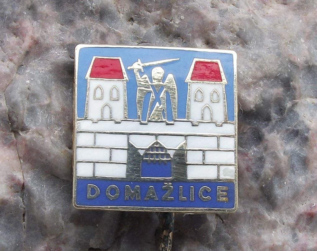 Vintage Domazlice Avenging Guardian Angel Castle Walls Heraldic Crest Pin Badge - Badgecrazy