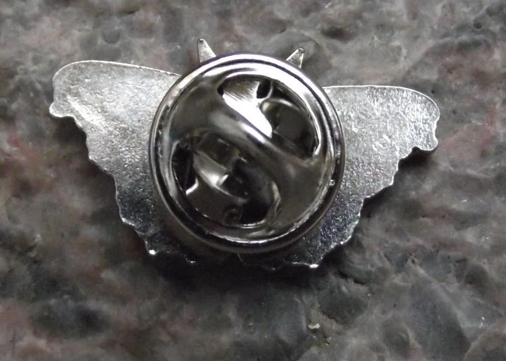 European Japanese Asian Peacock Aglais Io Butterfly Insect Brooch Pin Badge - Badgecrazy
