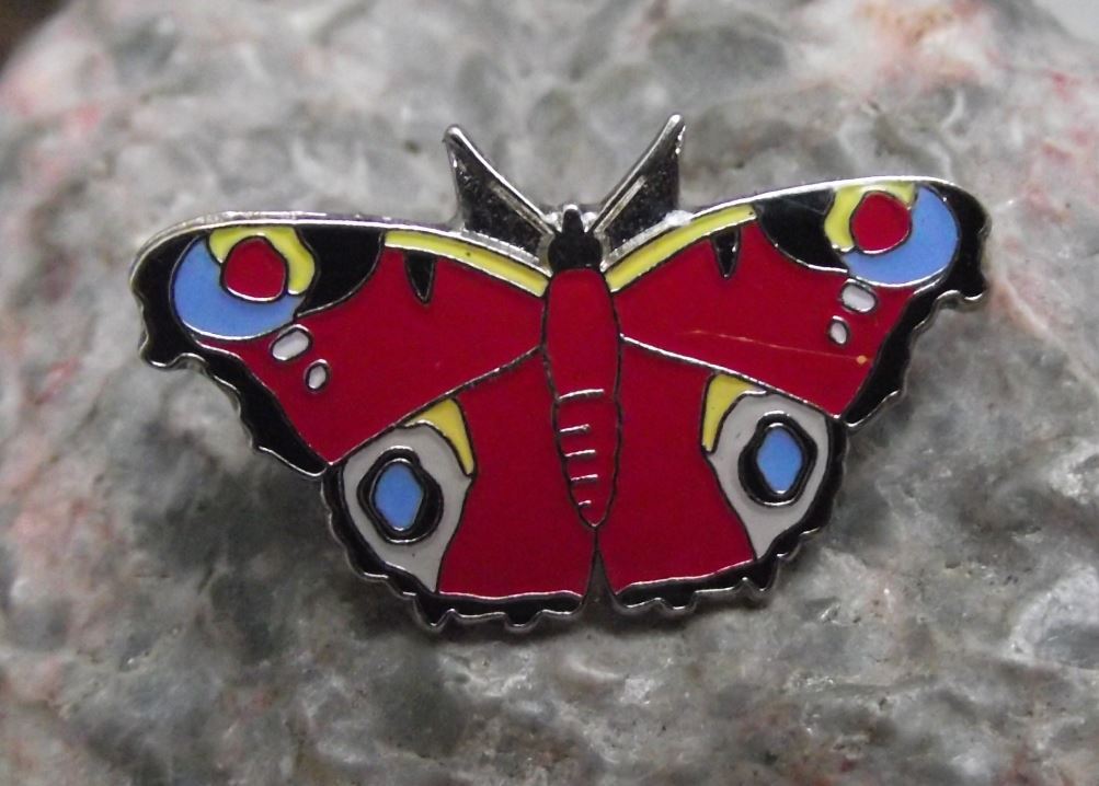 European Japanese Asian Peacock Aglais Io Butterfly Insect Brooch Pin Badge - Badgecrazy