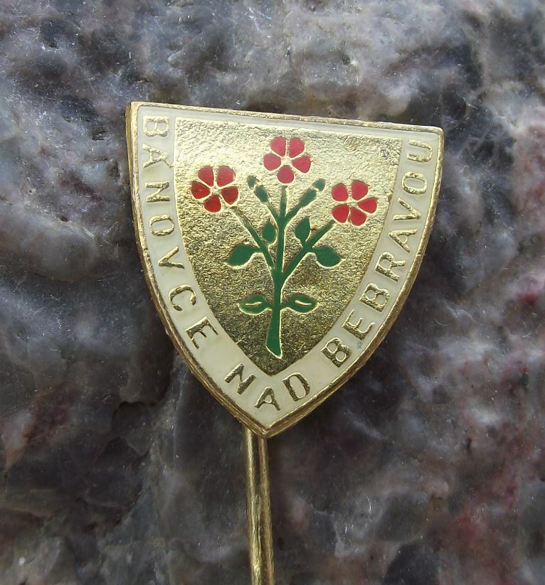 Antique Banovce nad Bebravou Heraldic Crest Town Slovakia Coat of Arms Pin Badge - Badgecrazy